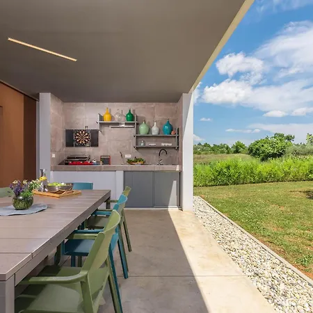Luxurious In Casa de Férias Juršići