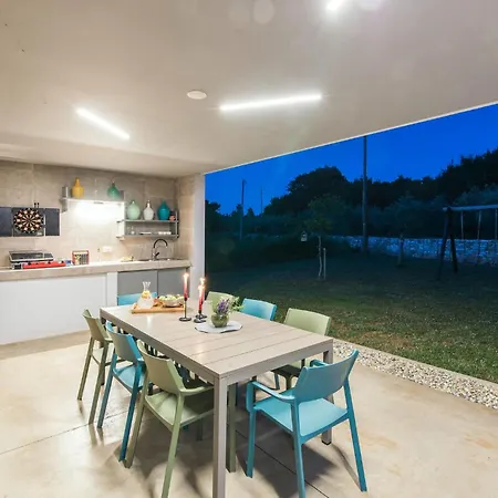 Casa de Férias Luxurious In Juršići
